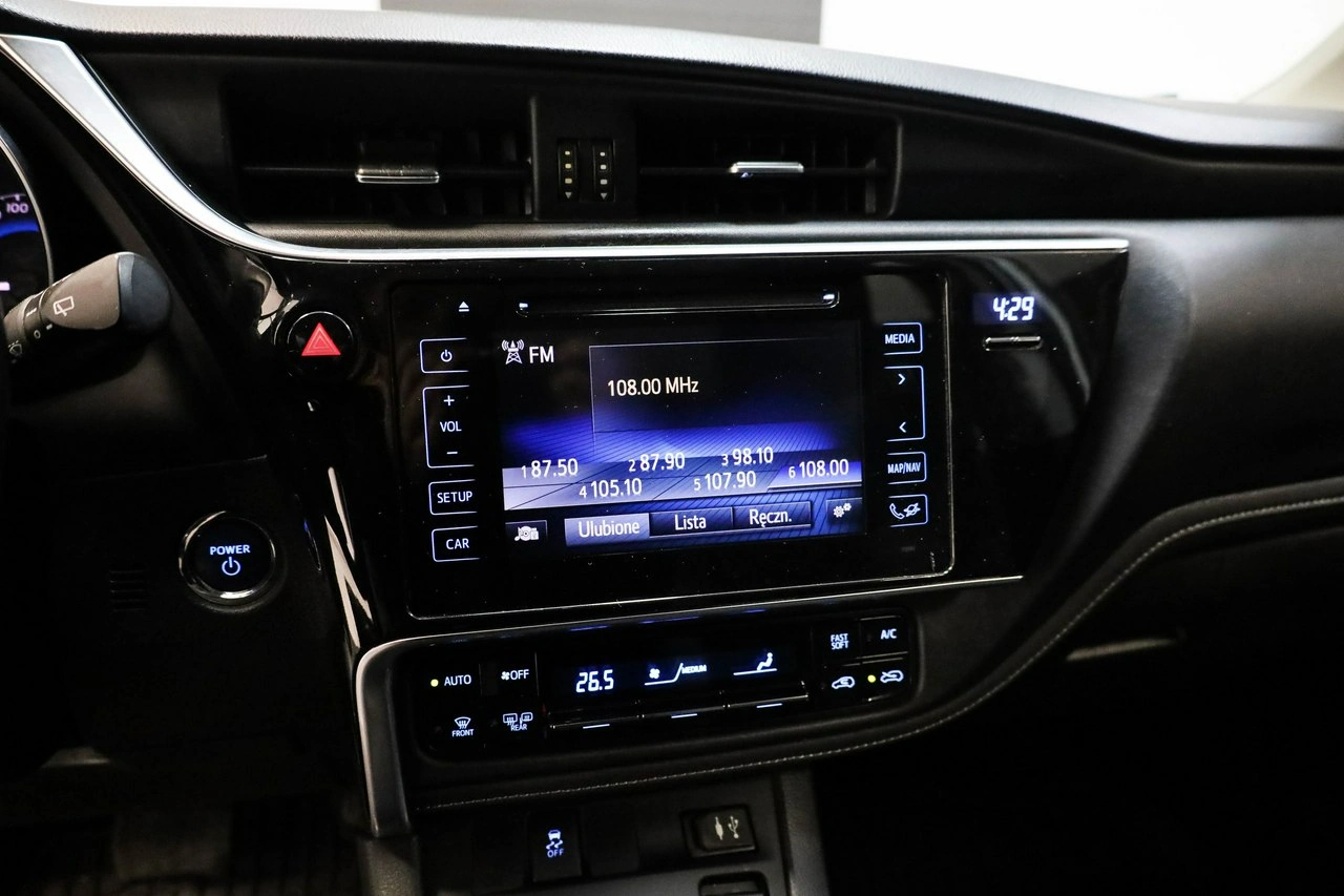 Toyota Auris - Zdjęcie 17