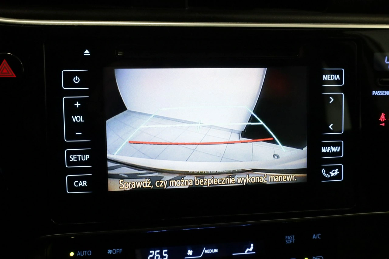 Toyota Auris - Zdjęcie 18