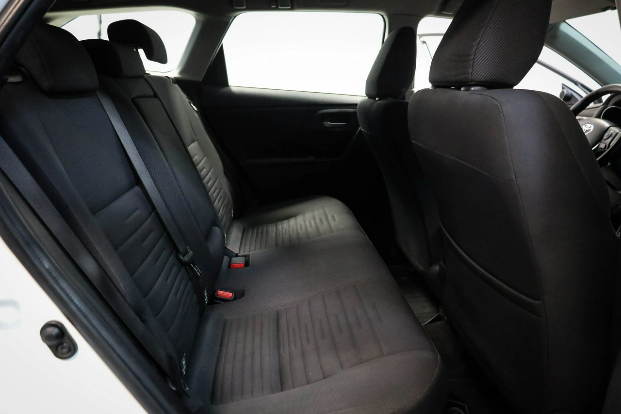 Toyota Auris - Zdjęcie 23