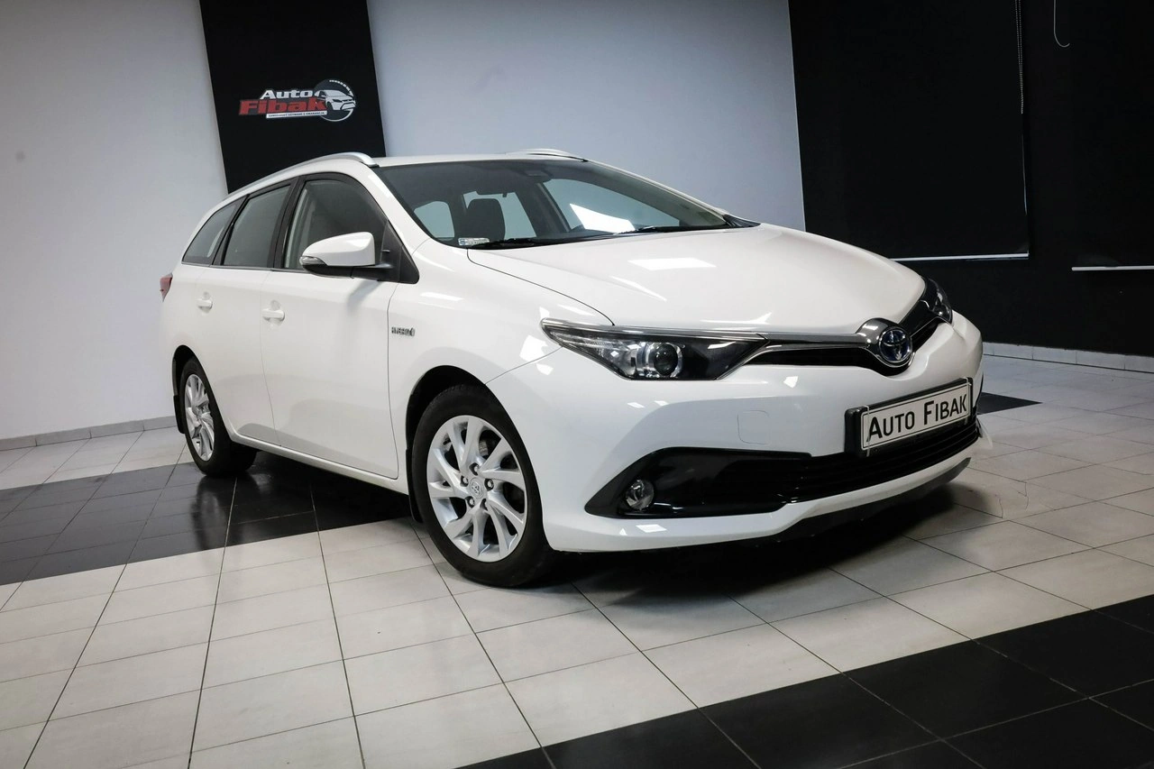 Toyota Auris - Zdjęcie 4
