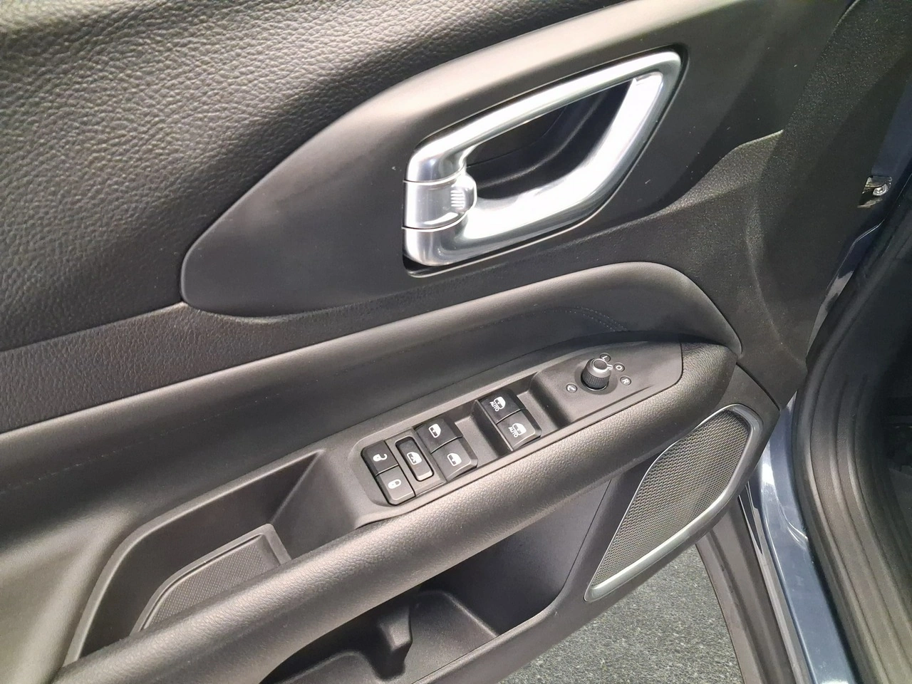 Jeep Compass - Zdjęcie 20