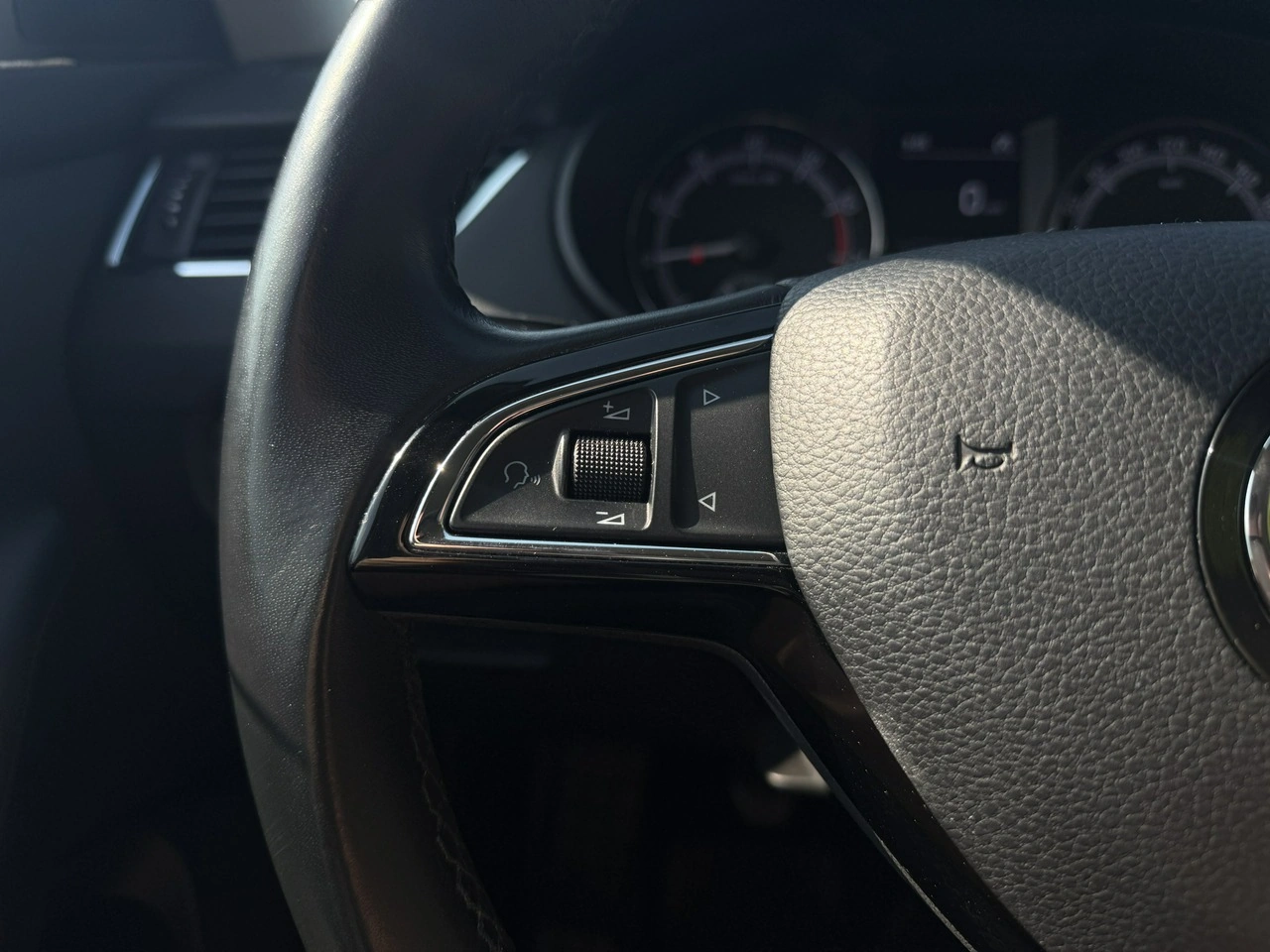 Skoda Octavia - Zdjęcie 8