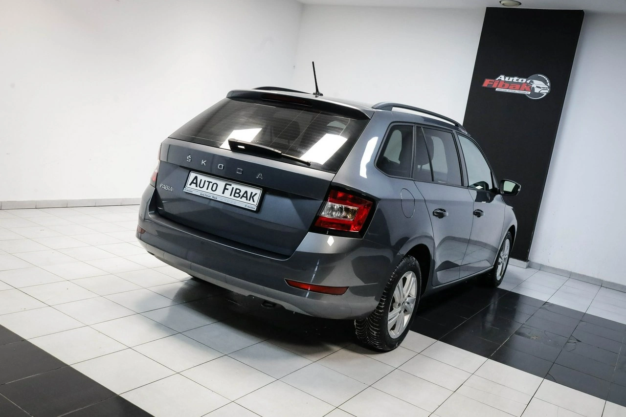 Skoda Fabia - Zdjęcie 9