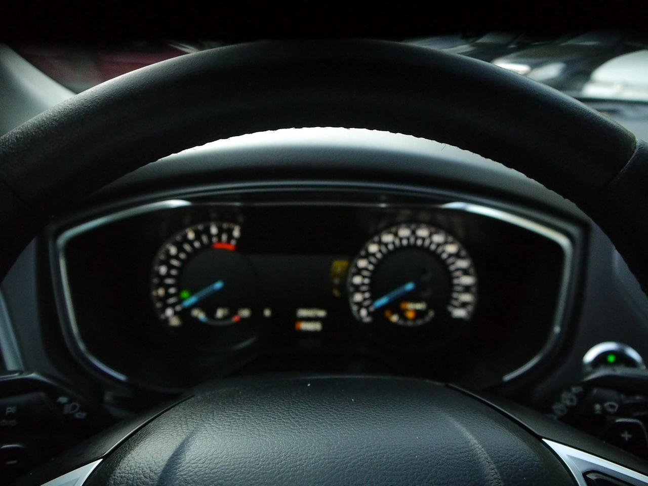Ford Mondeo - Zdjęcie 24