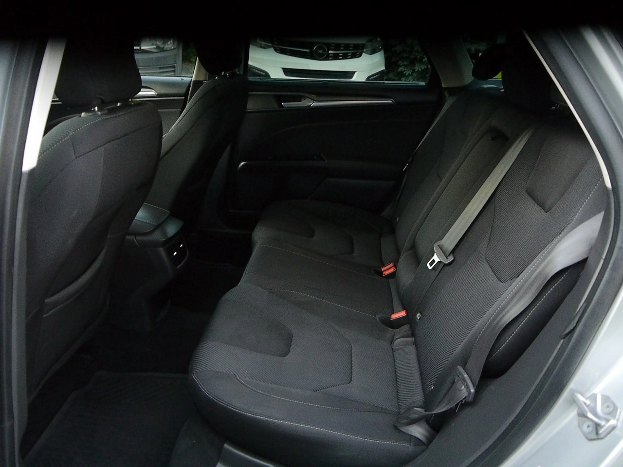 Ford Mondeo - Zdjęcie 34