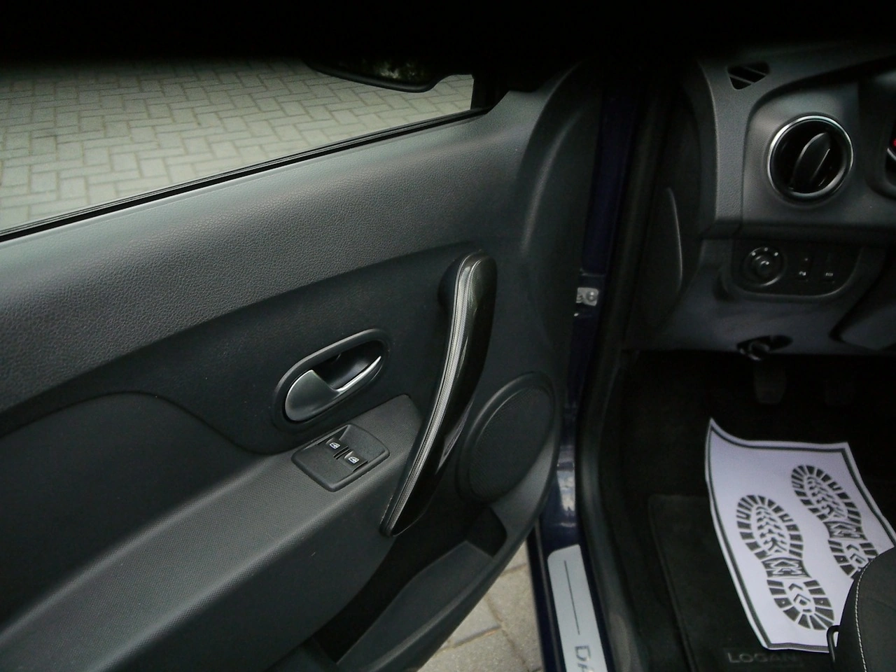 Dacia Logan - Zdjęcie 28