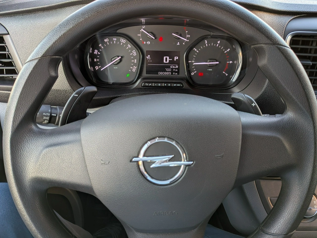 Opel Vivaro - Zdjęcie 16