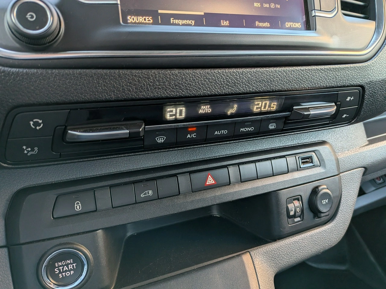 Opel Vivaro - Zdjęcie 18