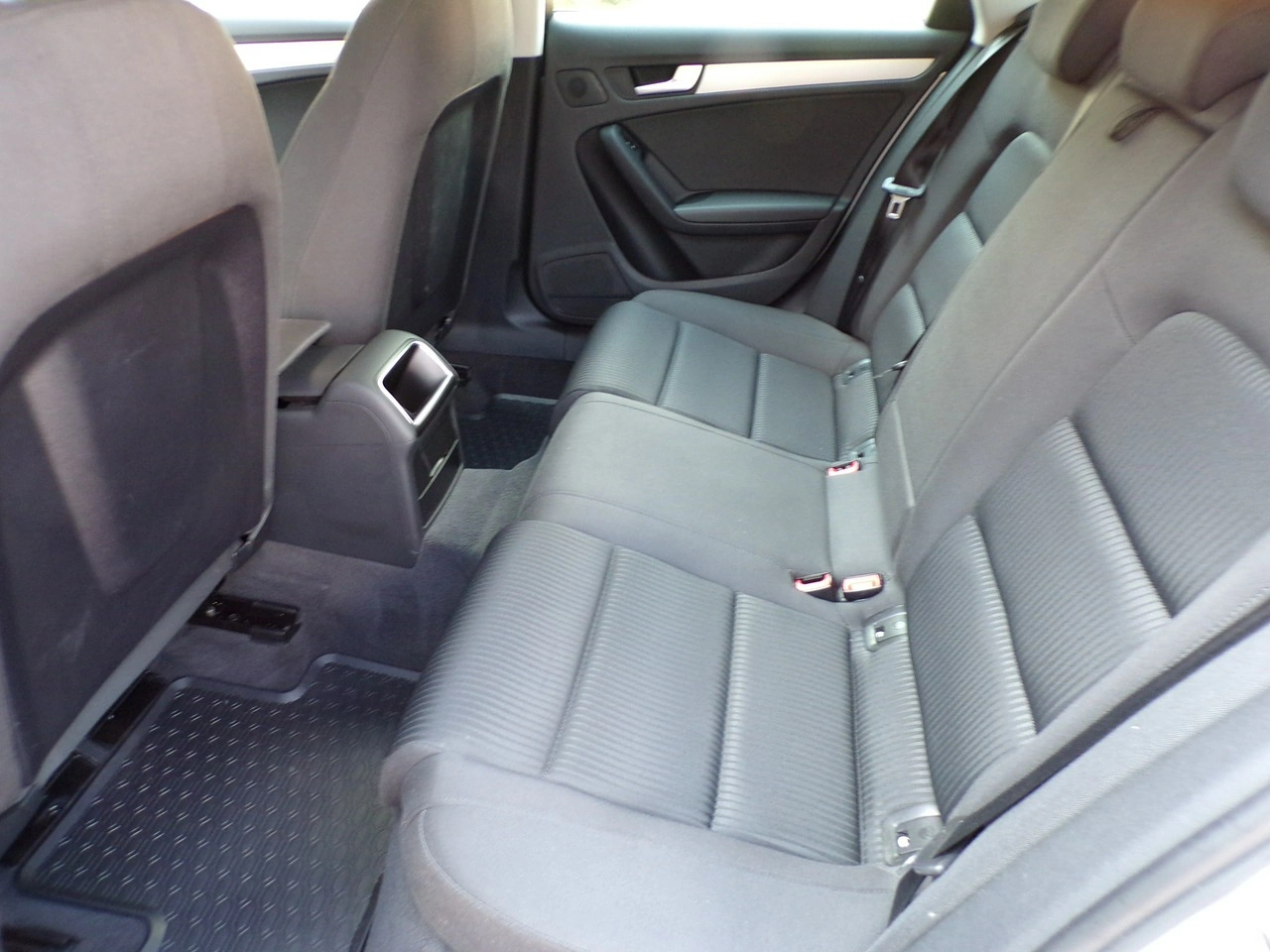 Audi A4 - Zdjęcie 16