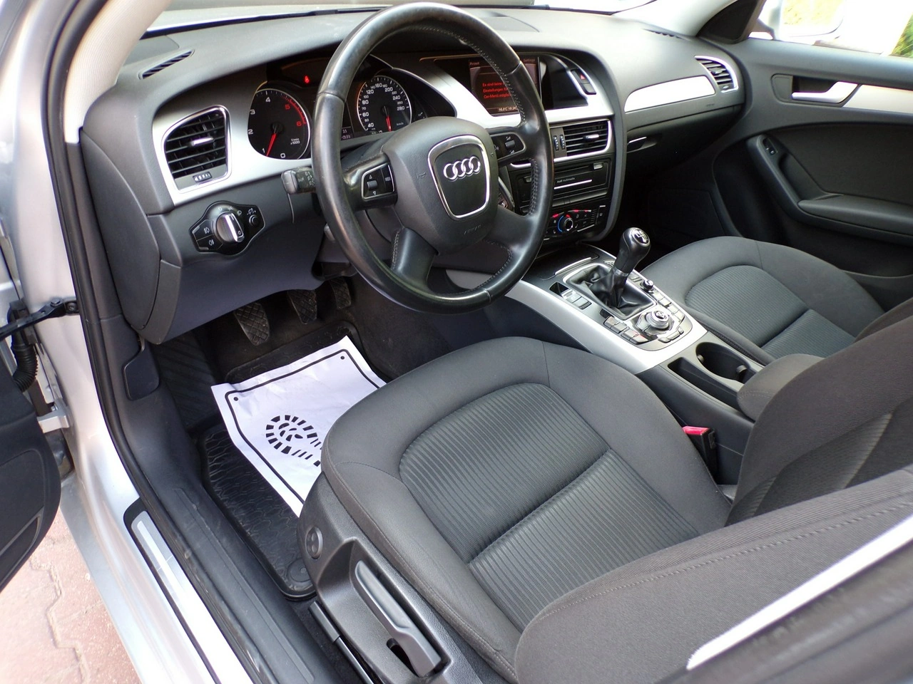 Audi A4 - Zdjęcie 30
