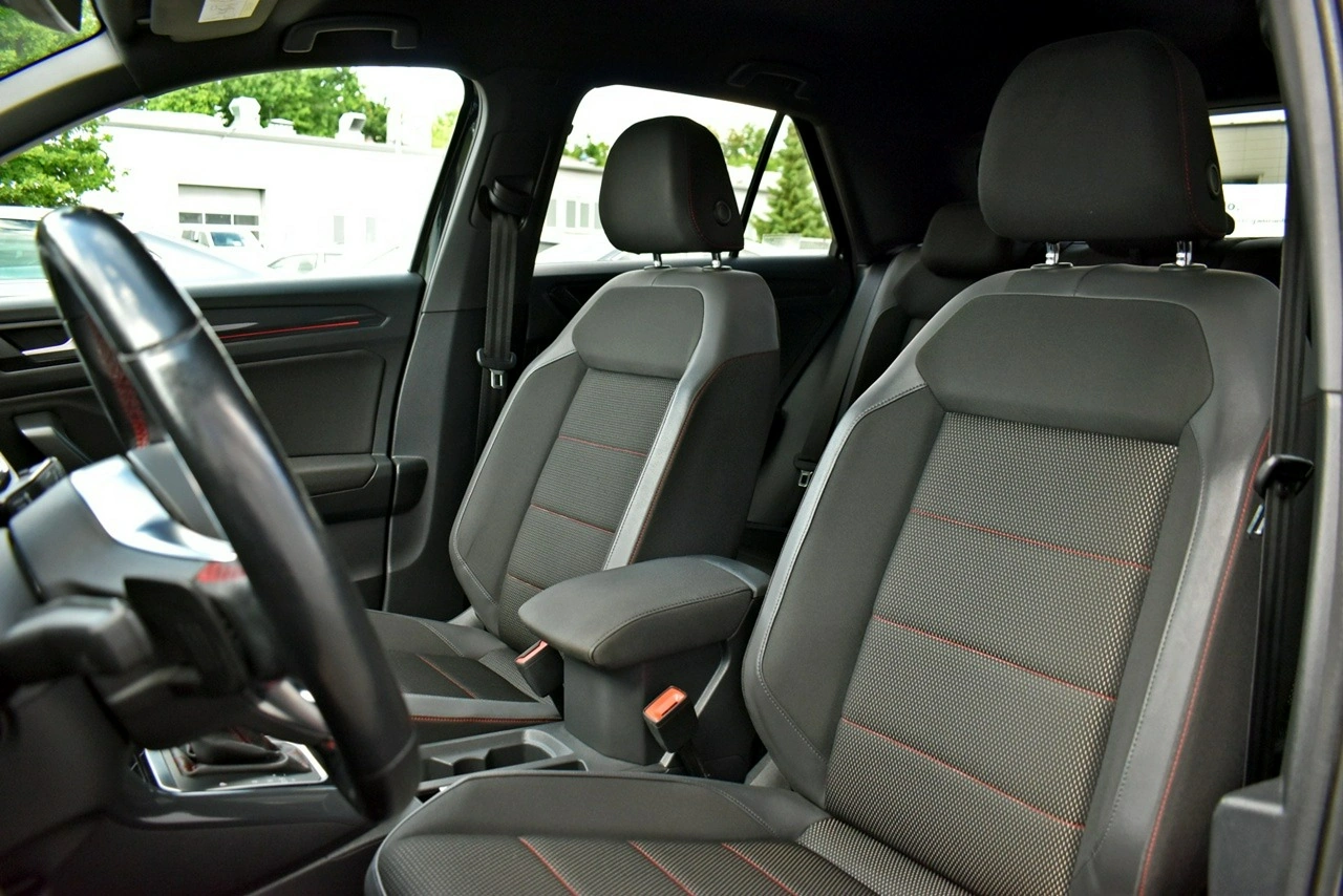 Volkswagen T-Roc - Zdjęcie 10