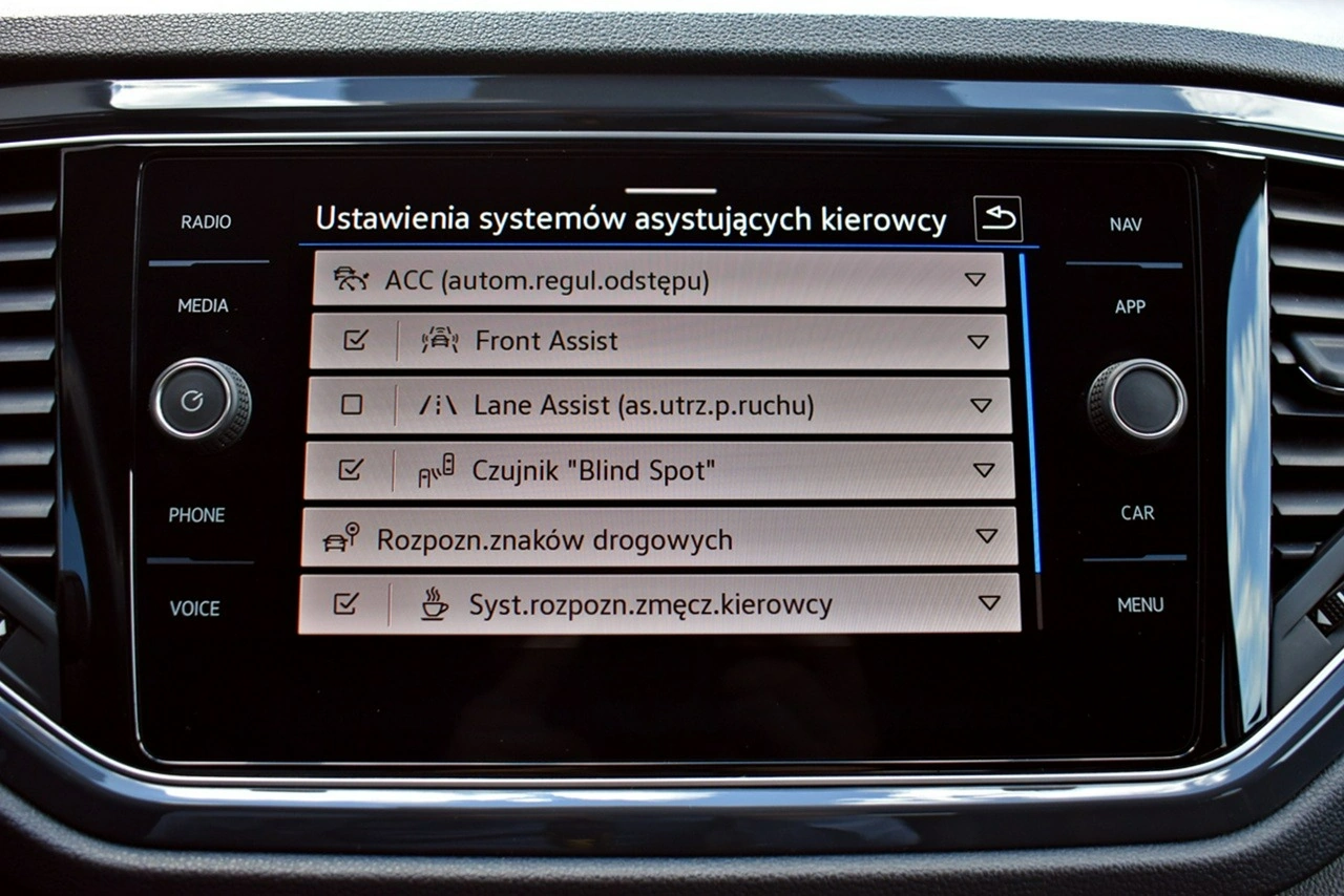 Volkswagen T-Roc - Zdjęcie 21