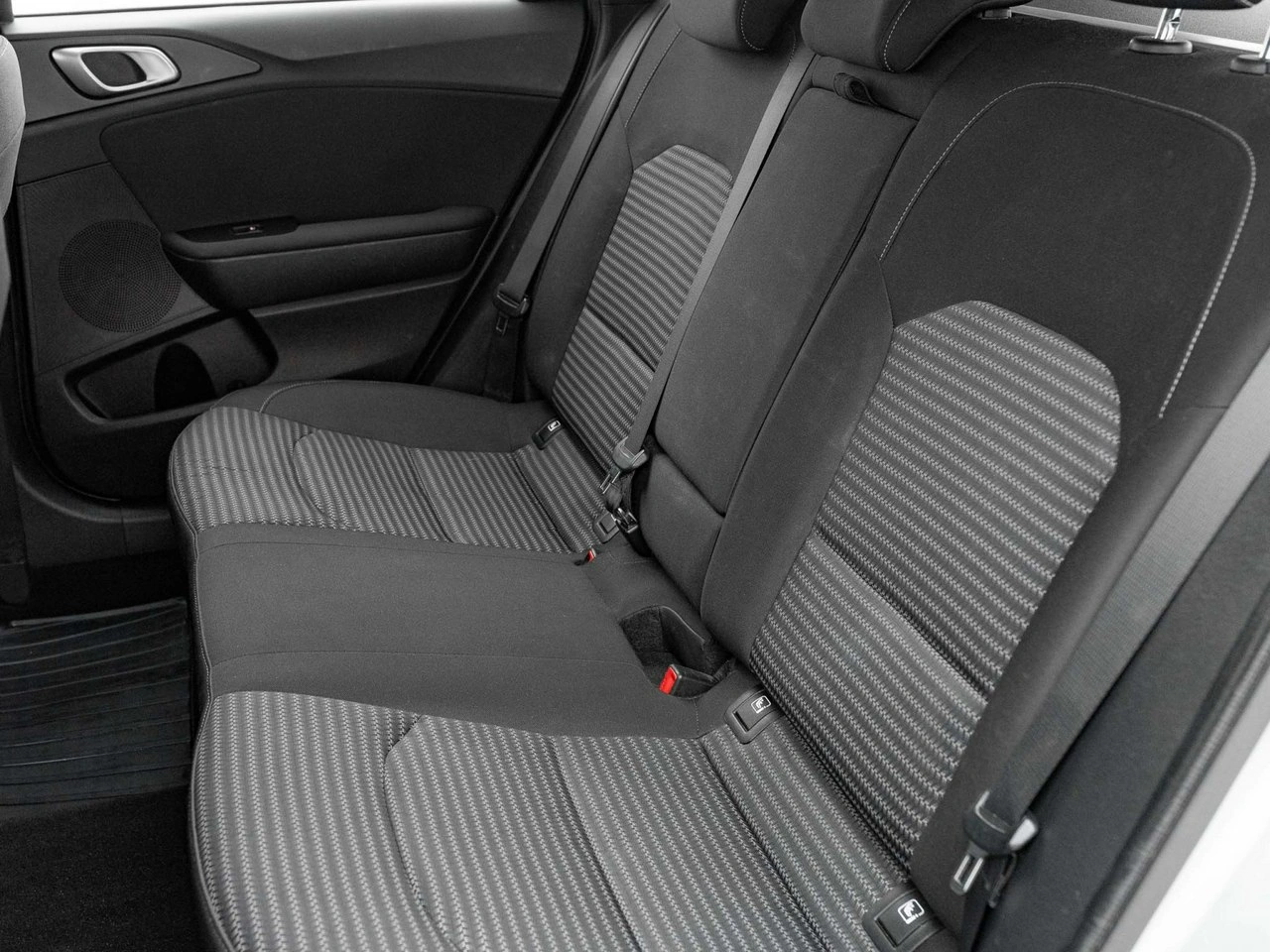 Kia Ceed - Zdjęcie 24