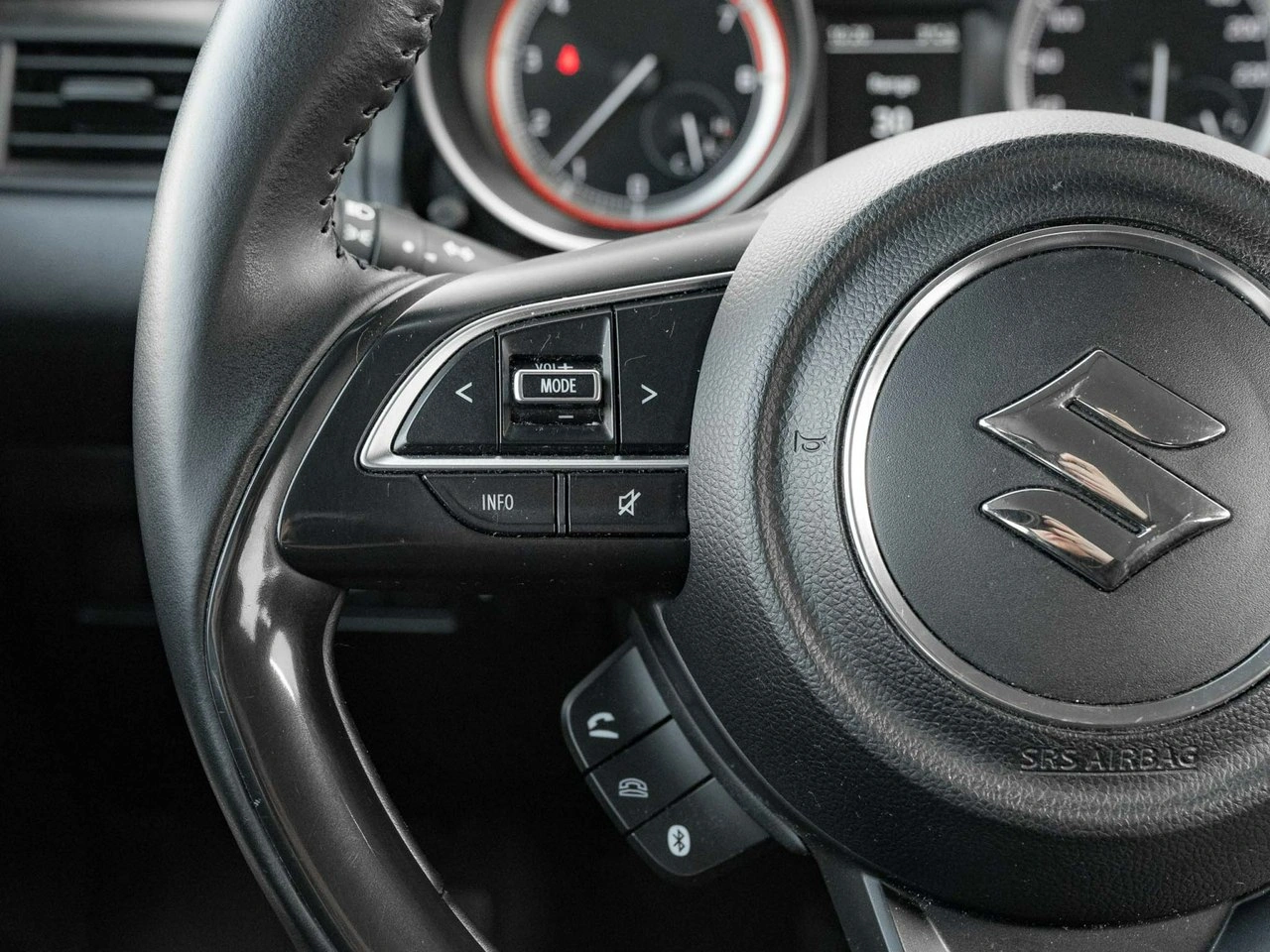 Suzuki Swift - Zdjęcie 13