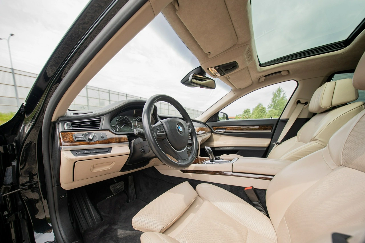 BMW 760 - Zdjęcie 15