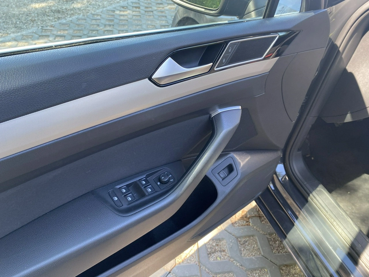 Volkswagen Passat - Zdjęcie 15