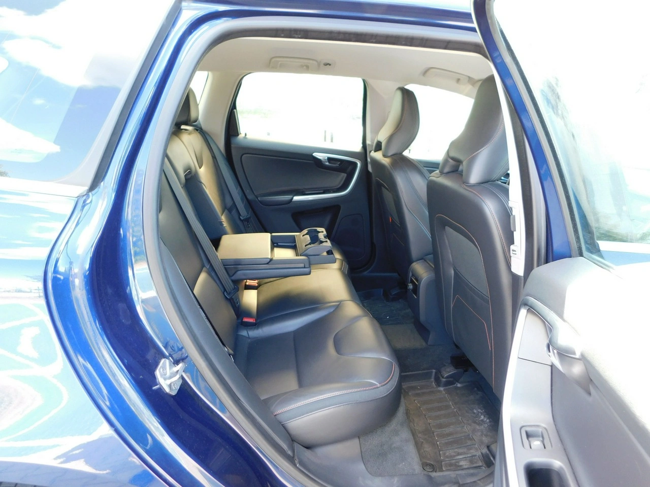 Volvo XC 60 - Zdjęcie 9