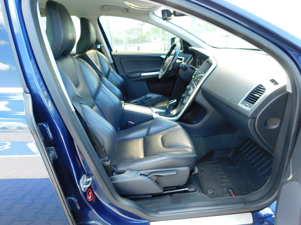 Volvo XC 60 - Zdjęcie 8