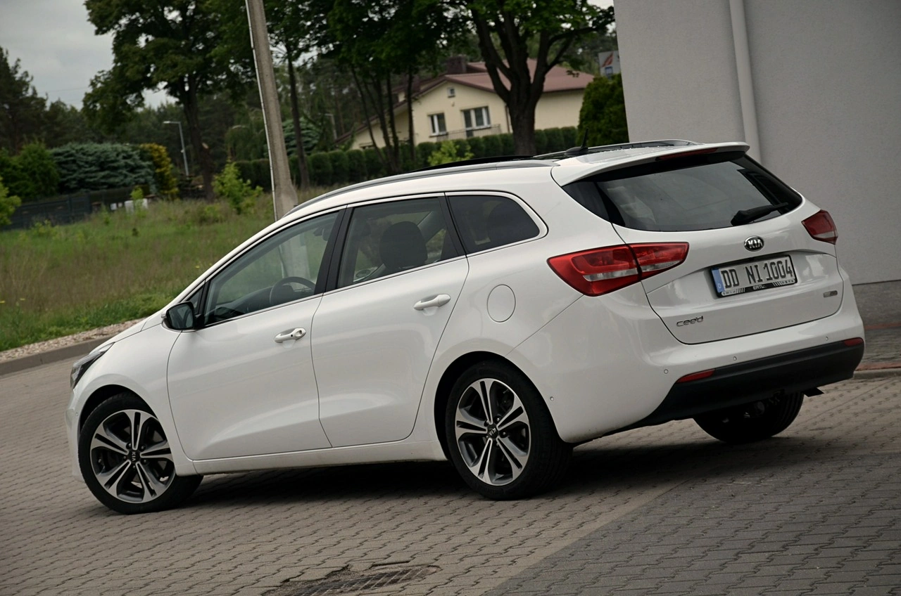 Kia Ceed - Zdjęcie 11