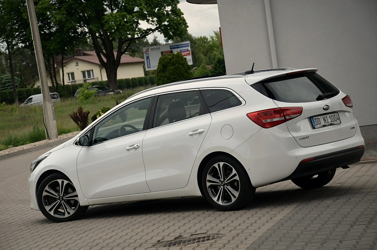 Kia Ceed - Zdjęcie 12