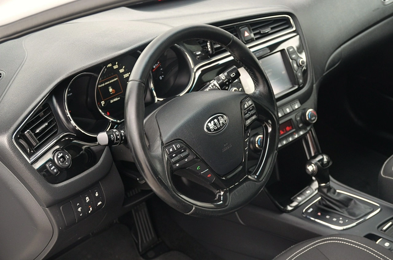 Kia Ceed - Zdjęcie 14