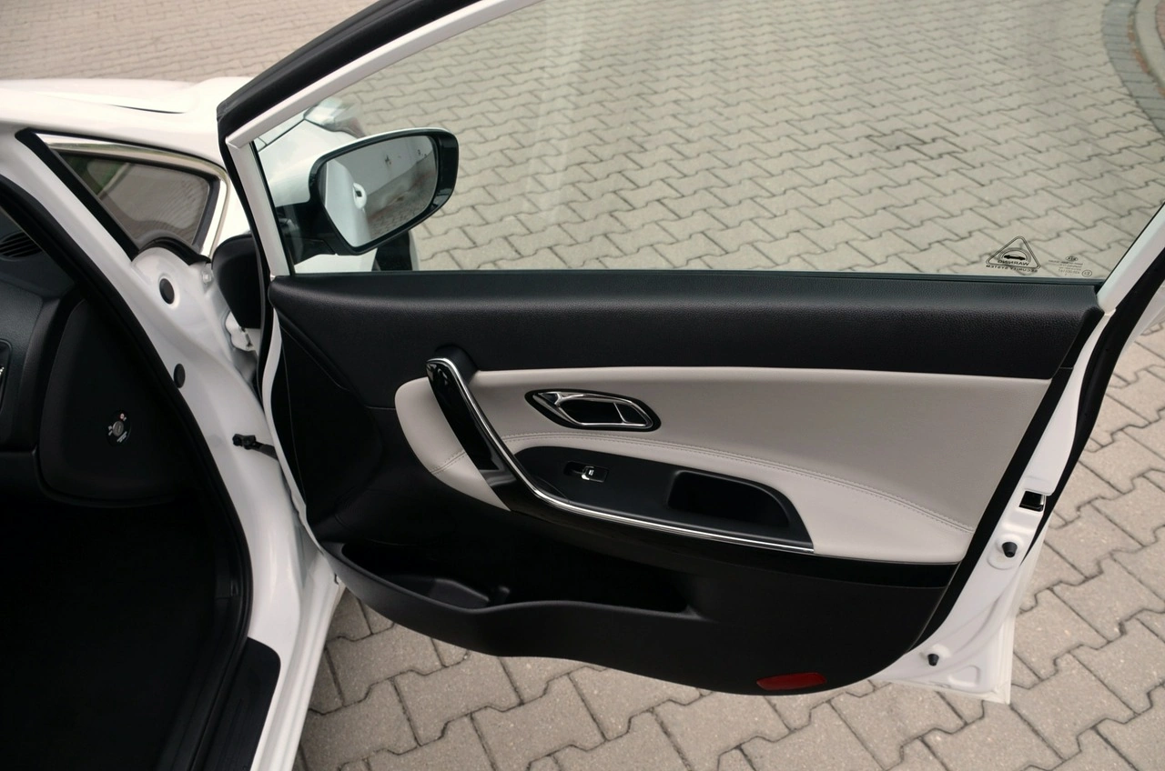 Kia Ceed - Zdjęcie 24