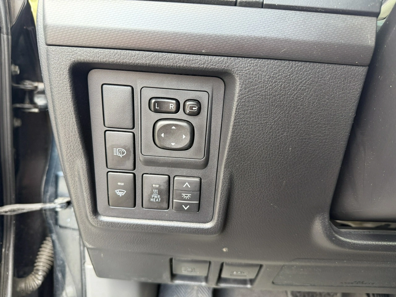 Toyota Land Cruiser - Zdjęcie 14