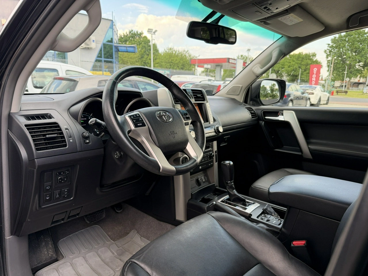 Toyota Land Cruiser - Zdjęcie 15