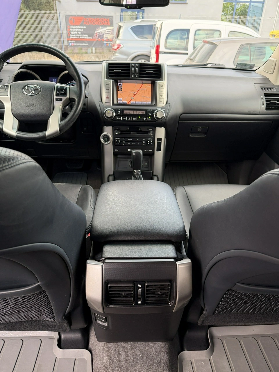 Toyota Land Cruiser - Zdjęcie 32