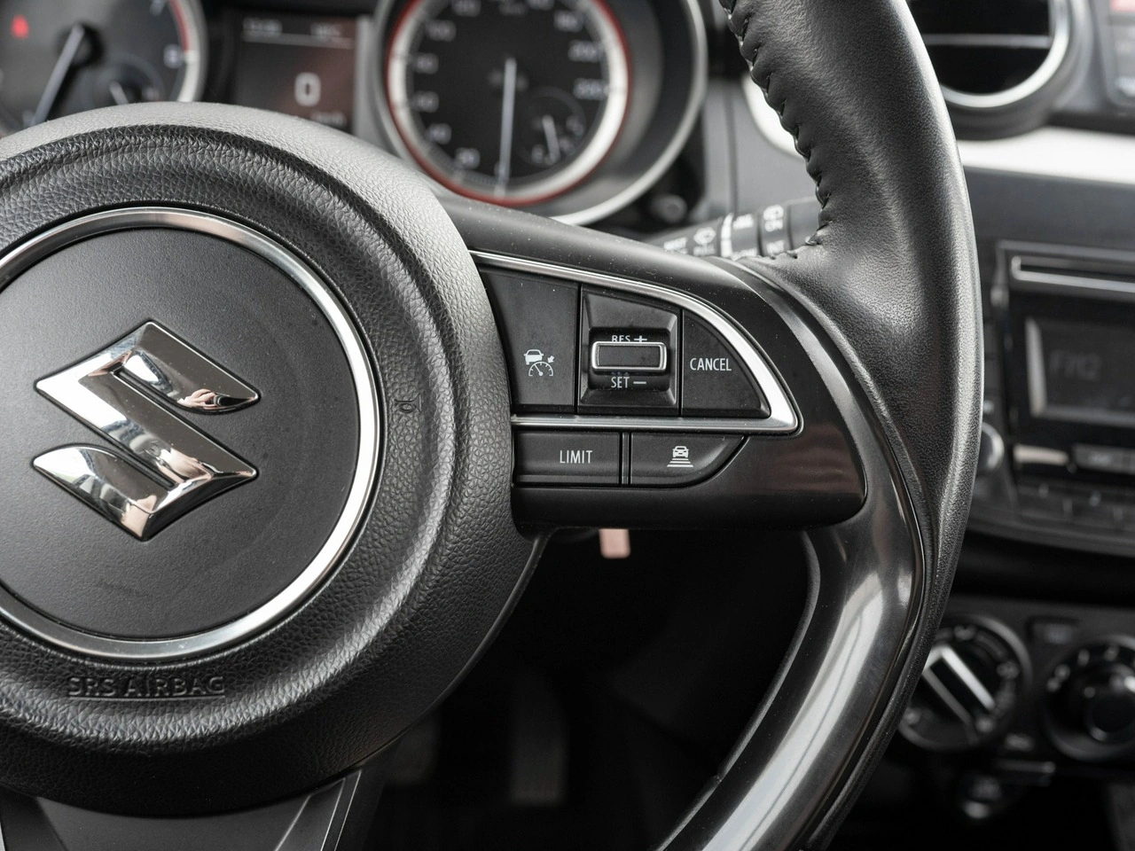 Suzuki Swift - Zdjęcie 13