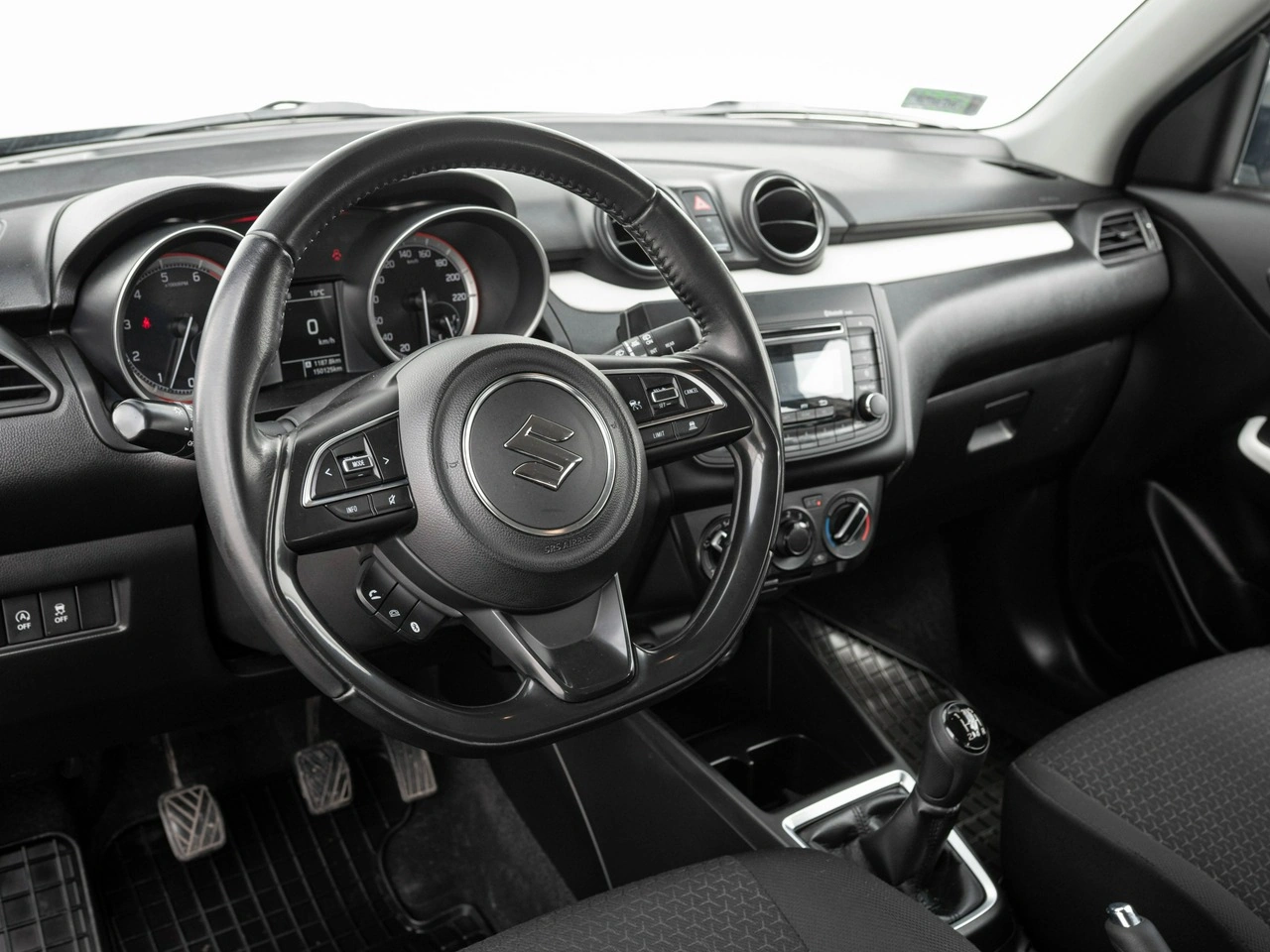 Suzuki Swift - Zdjęcie 5