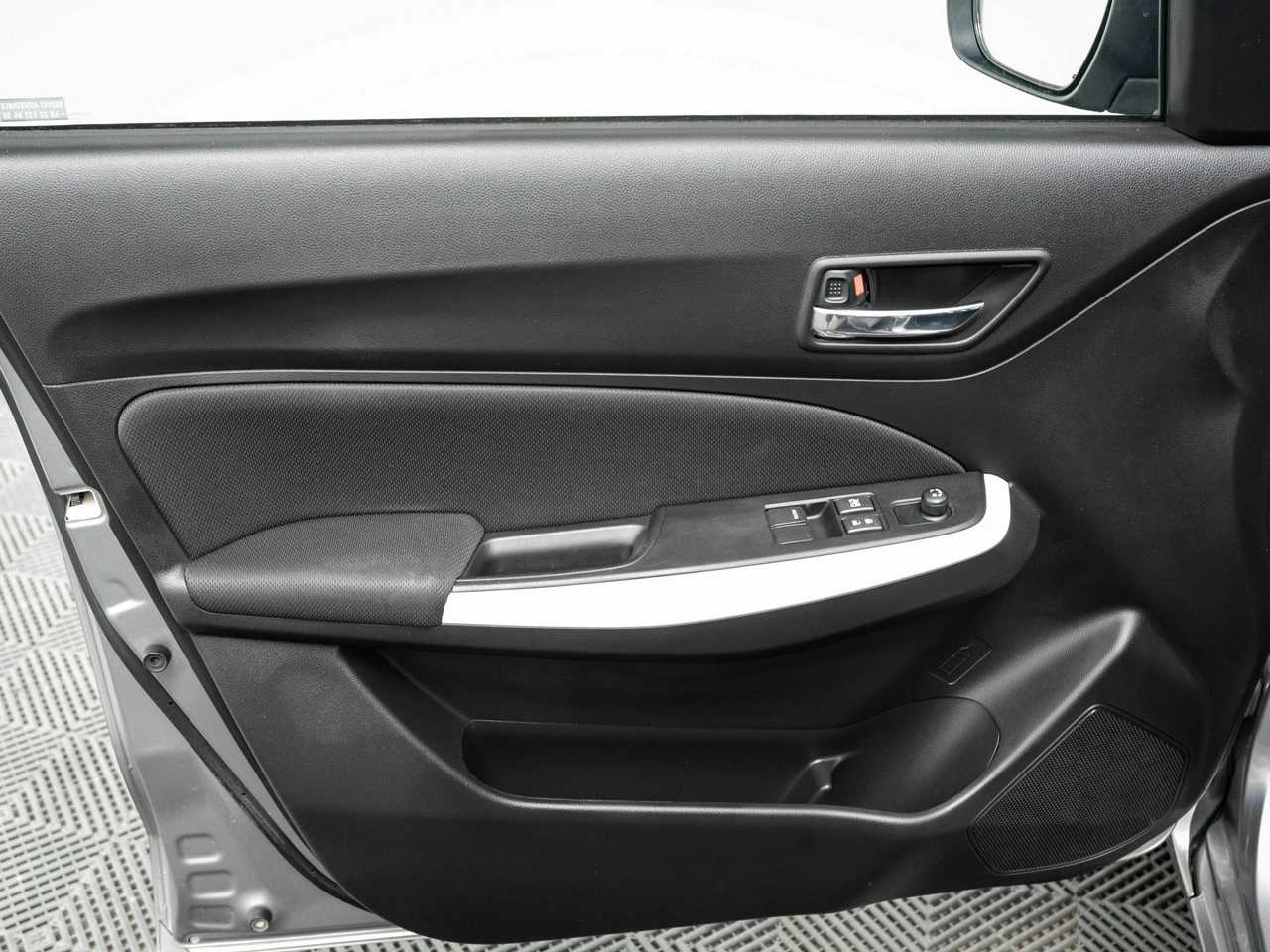 Suzuki Swift - Zdjęcie 8