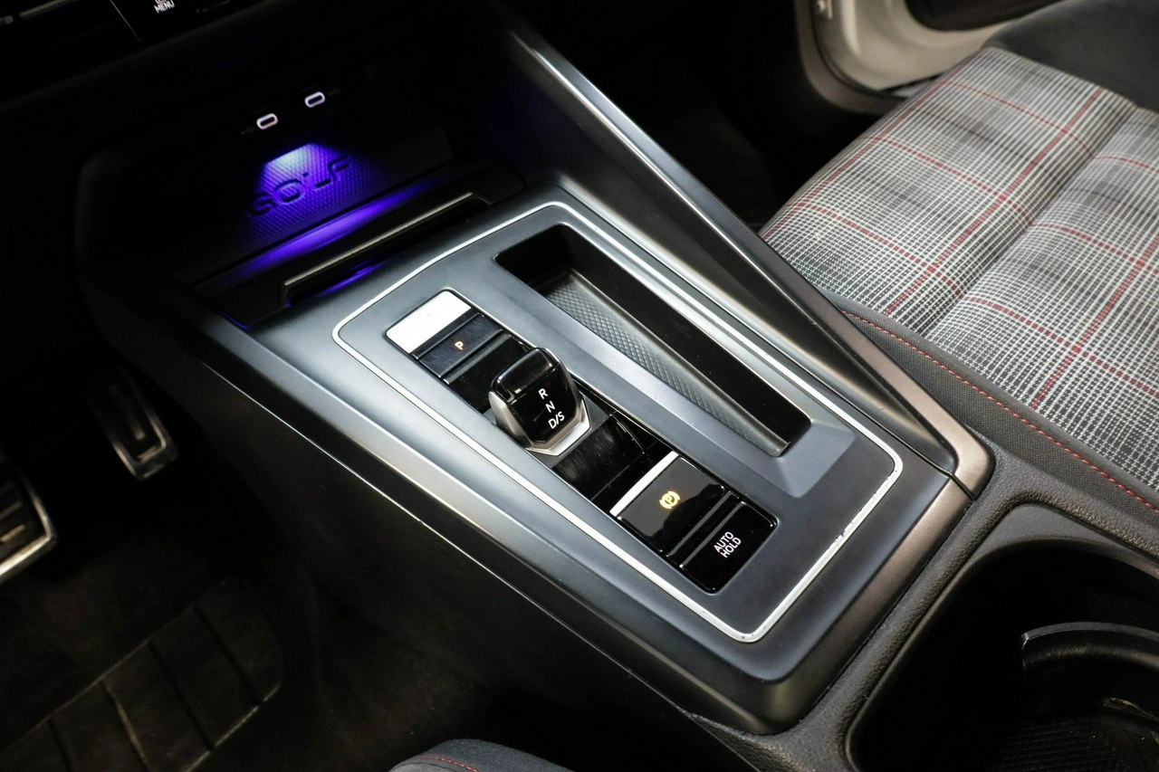 Volkswagen Golf - Zdjęcie 23