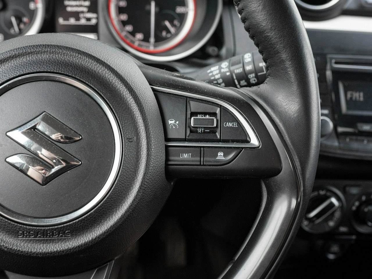Suzuki Swift - Zdjęcie 13