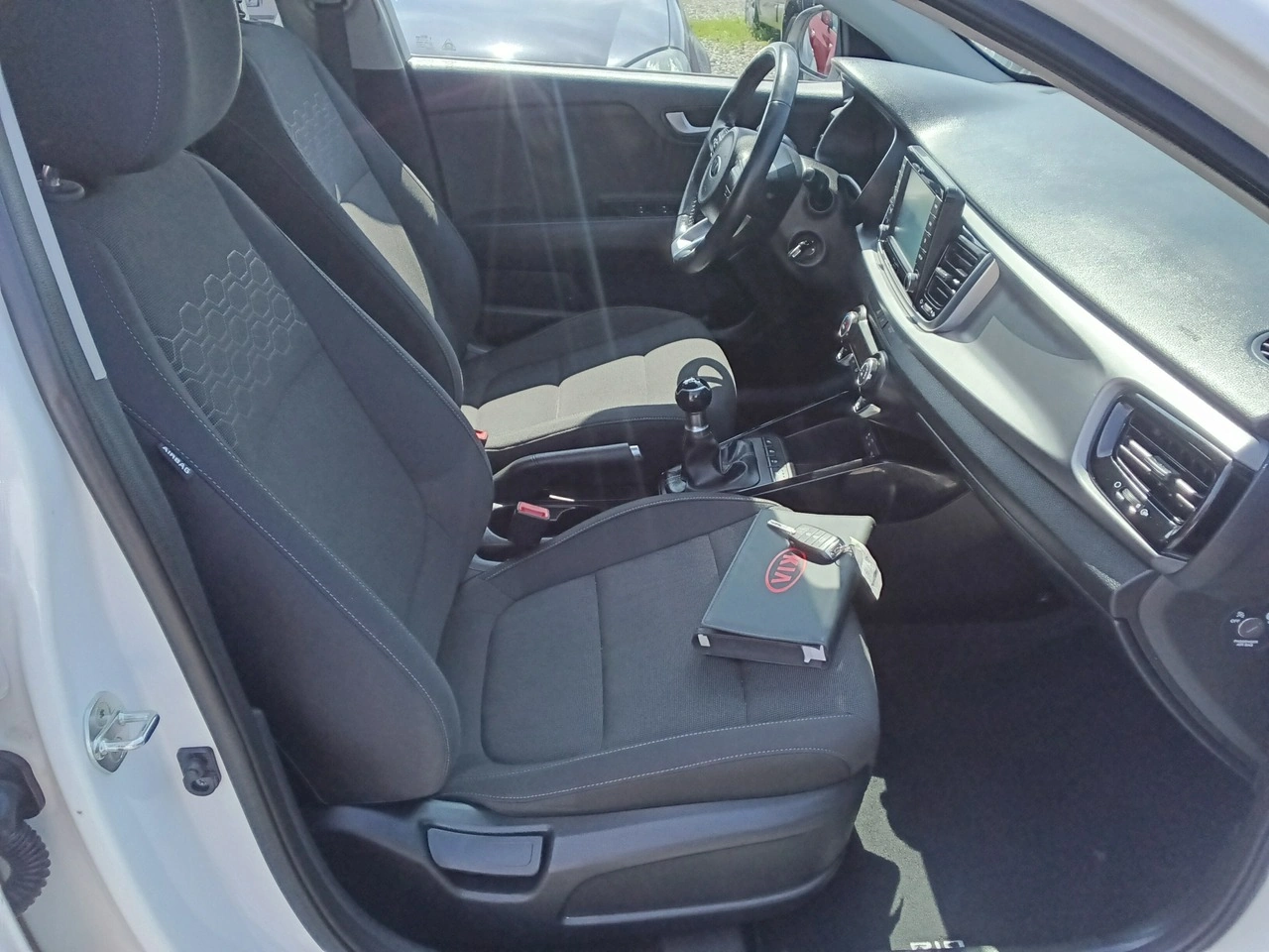 Kia Rio - Zdjęcie 11