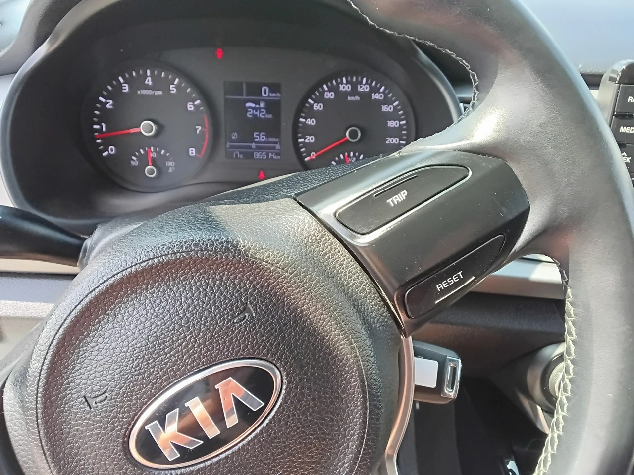 Kia Rio - Zdjęcie 22