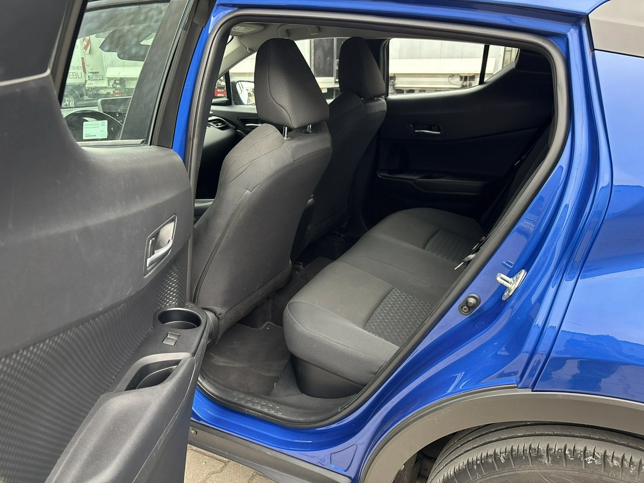 Toyota C-HR - Zdjęcie 12