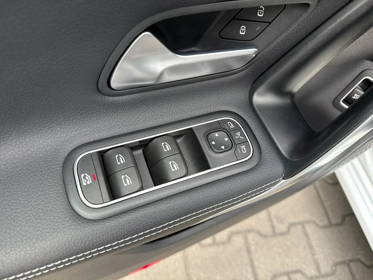Mercedes CLA 180 - Zdjęcie 11