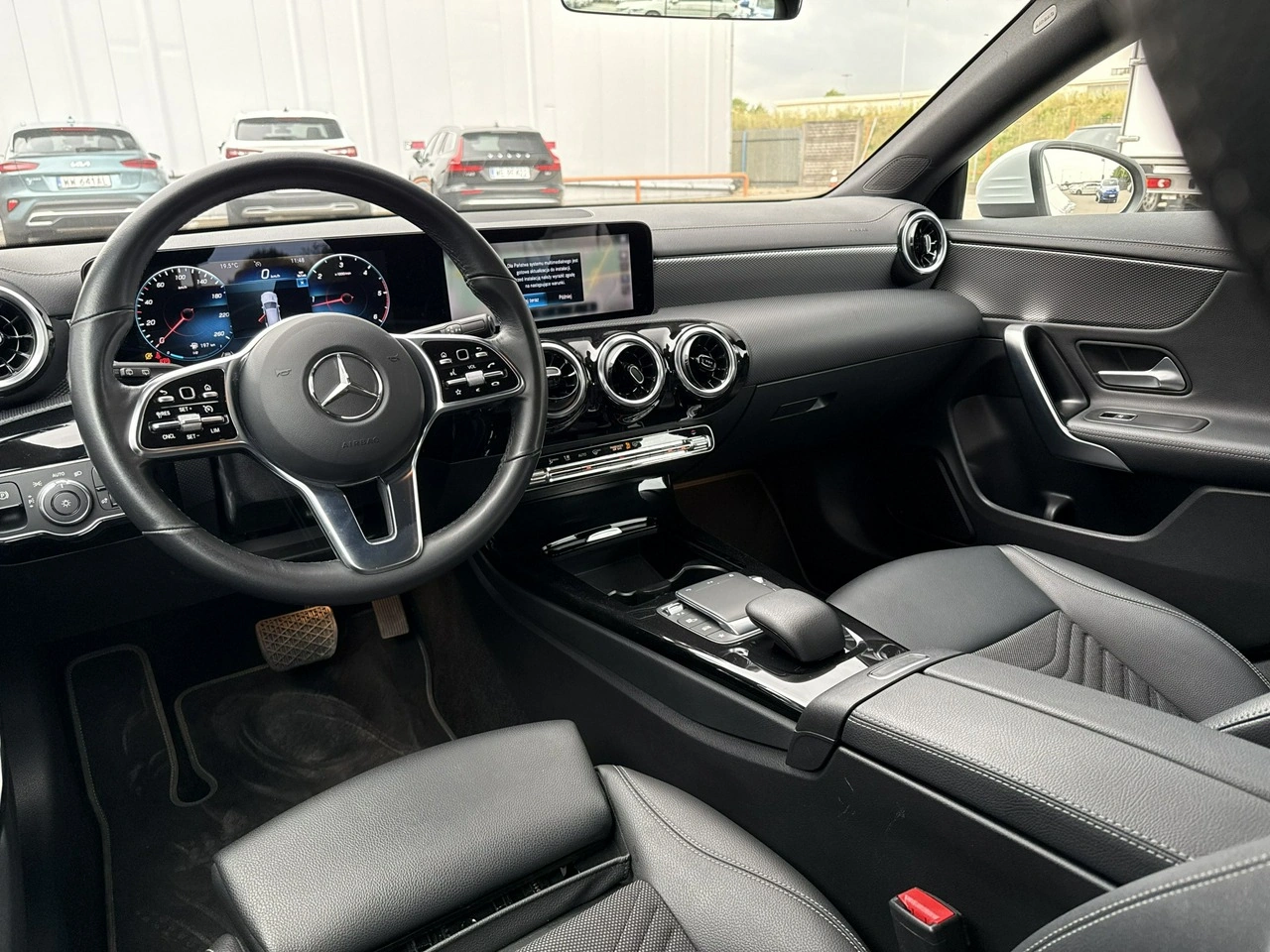 Mercedes CLA 180 - Zdjęcie 12