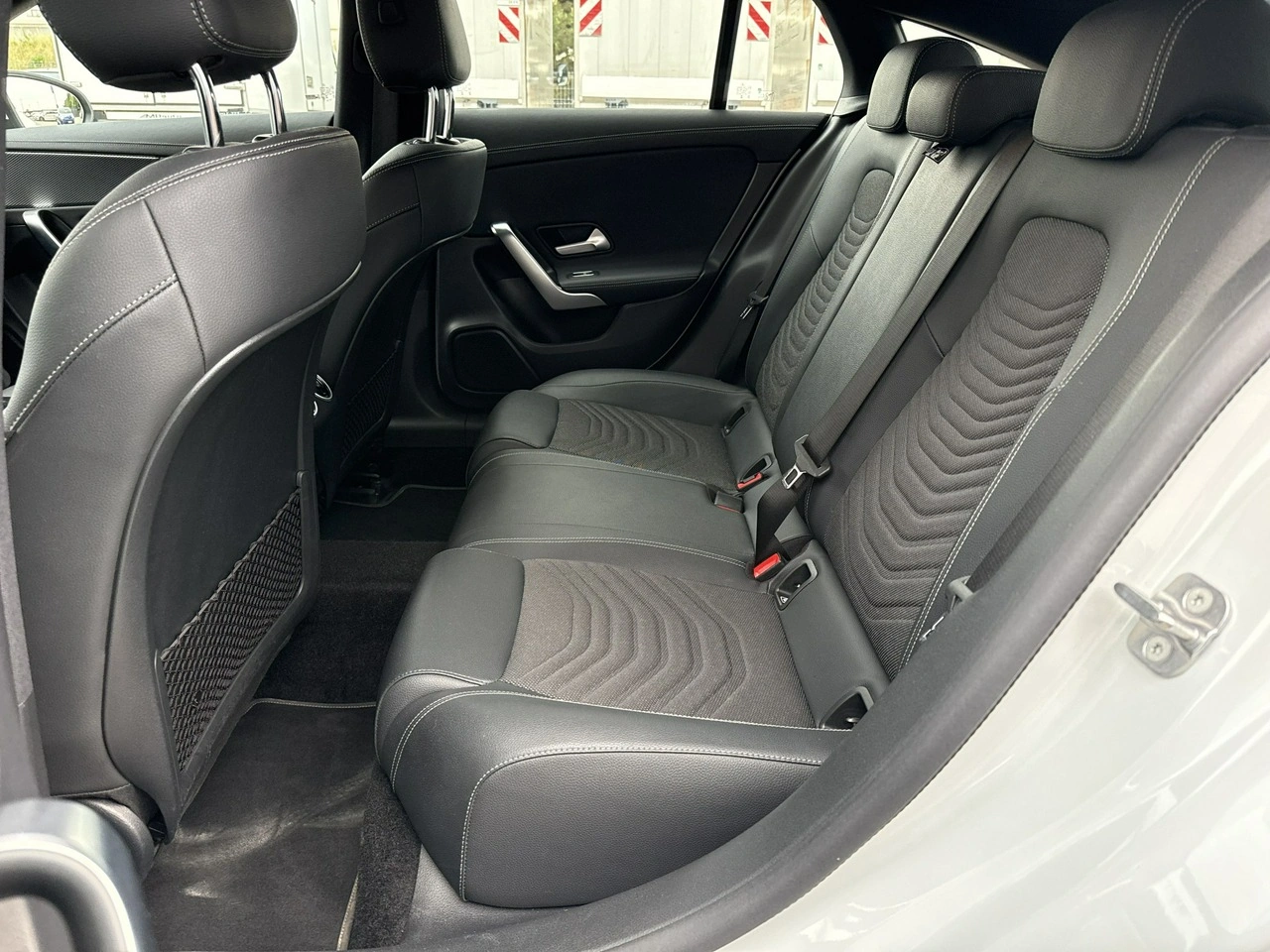 Mercedes CLA 180 - Zdjęcie 14