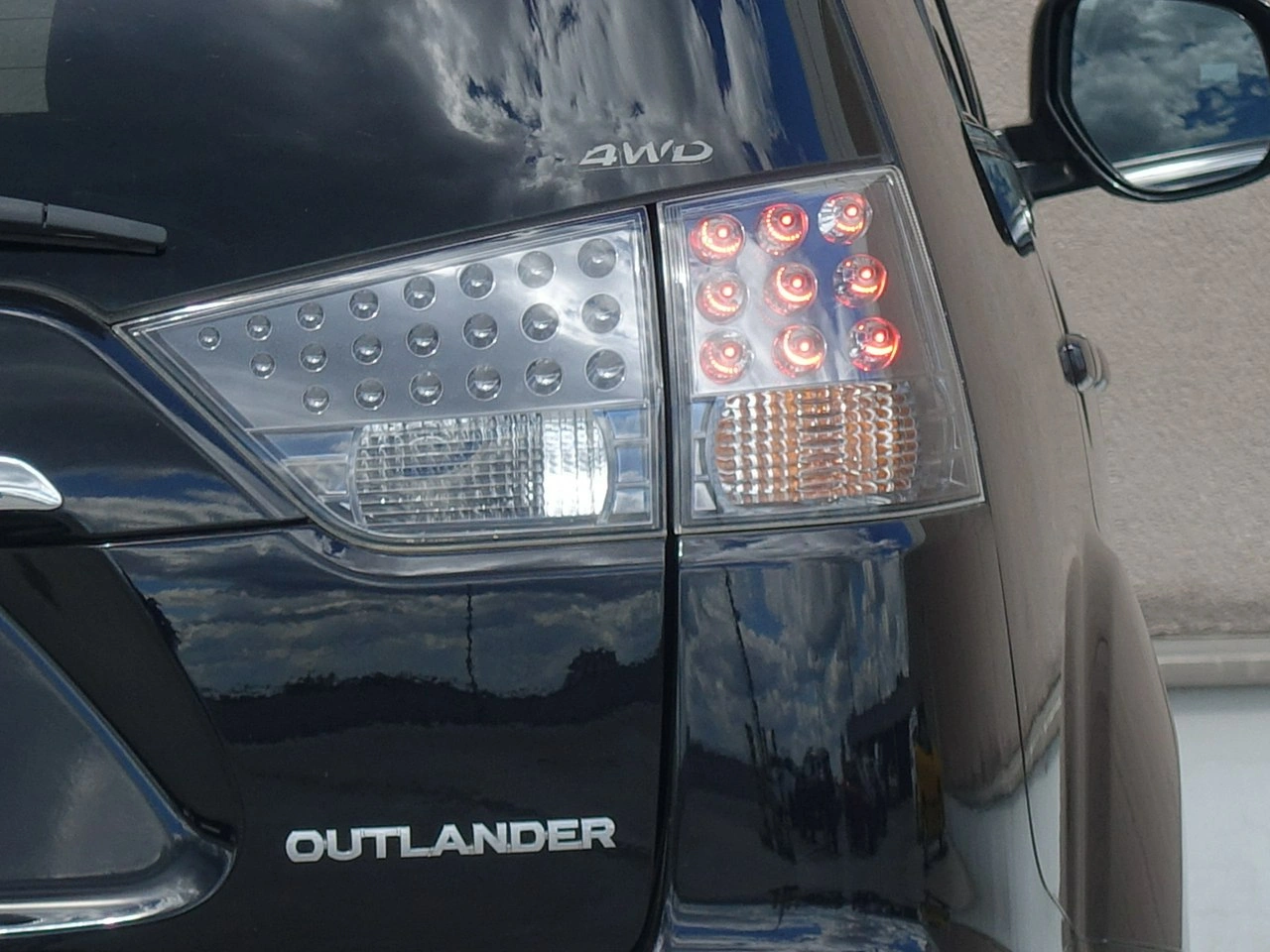 Mitsubishi Outlander - Zdjęcie 24