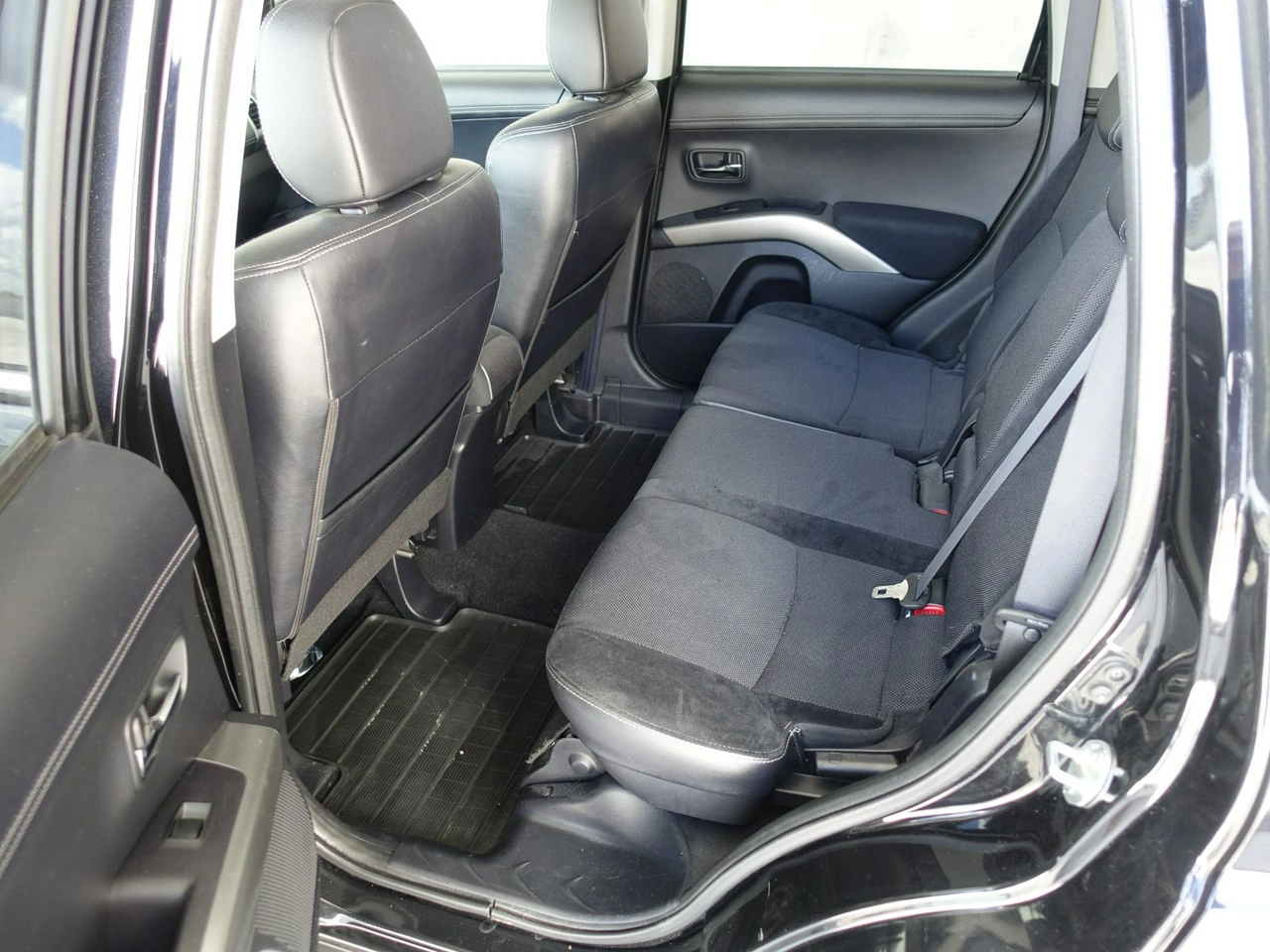 Mitsubishi Outlander - Zdjęcie 15