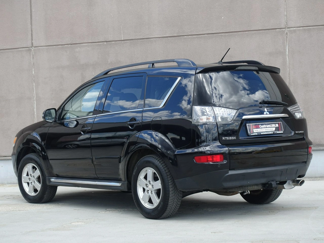 Mitsubishi Outlander - Zdjęcie 8