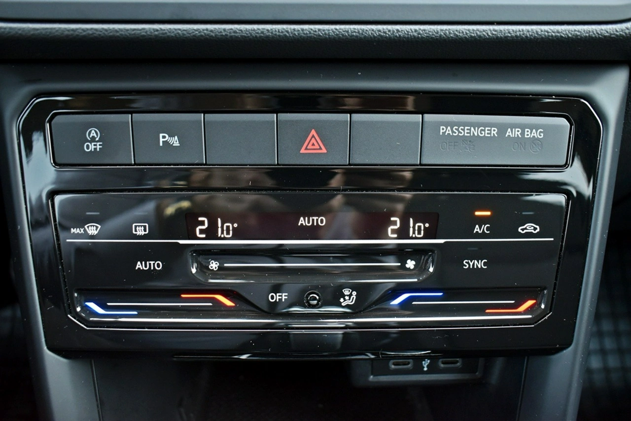 Volkswagen T-Cross - Zdjęcie 22
