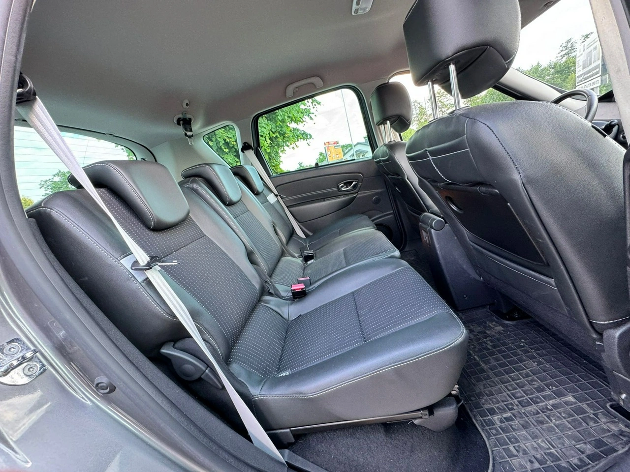 Renault Scenic - Zdjęcie 23