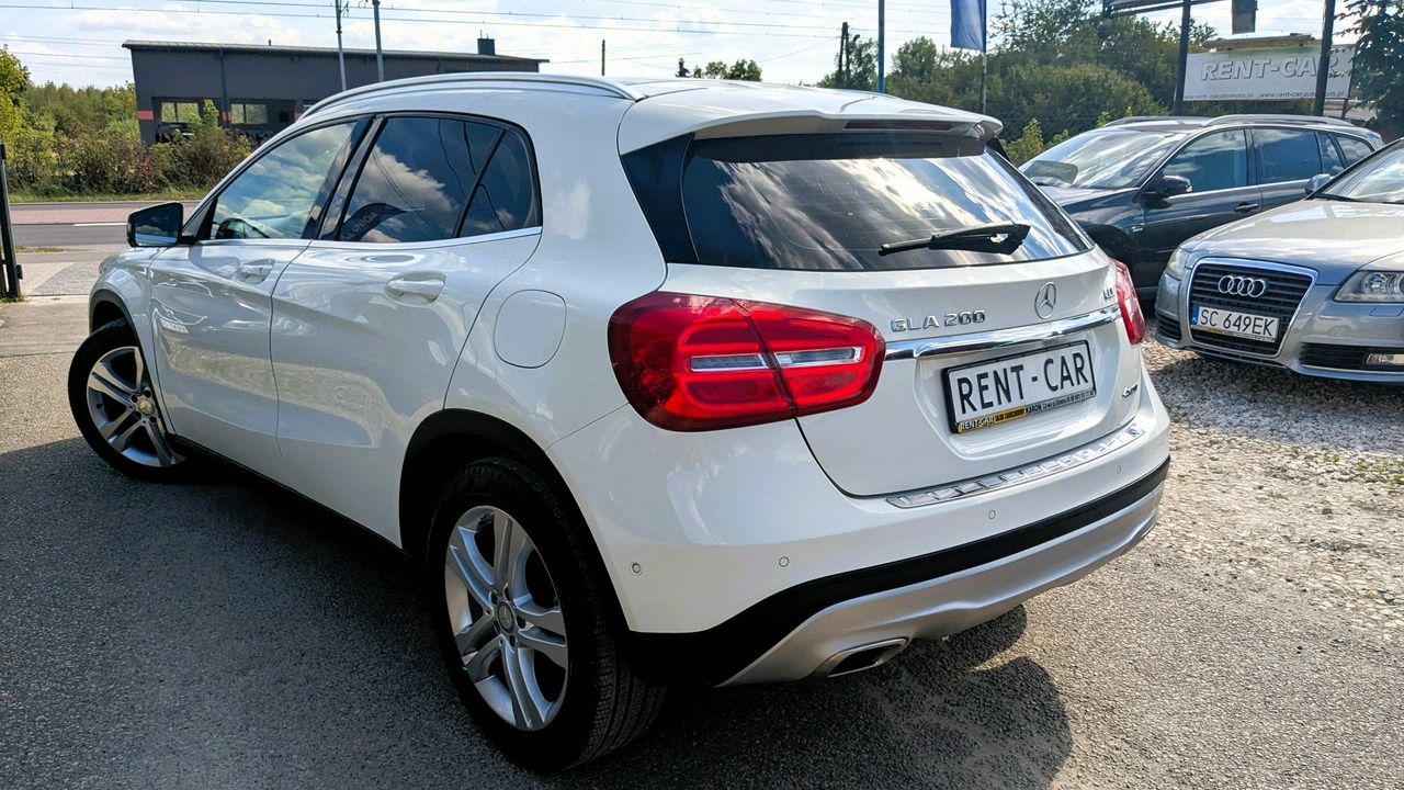 Mercedes GLA 200 - Zdjęcie 9