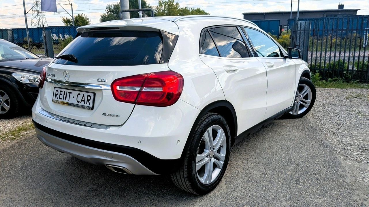 Mercedes GLA 200 - Zdjęcie 10