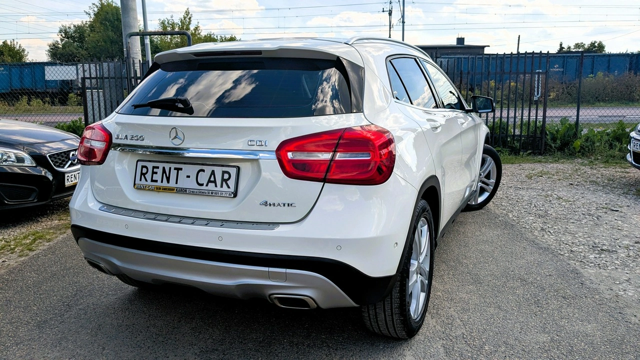 Mercedes GLA 200 - Zdjęcie 11