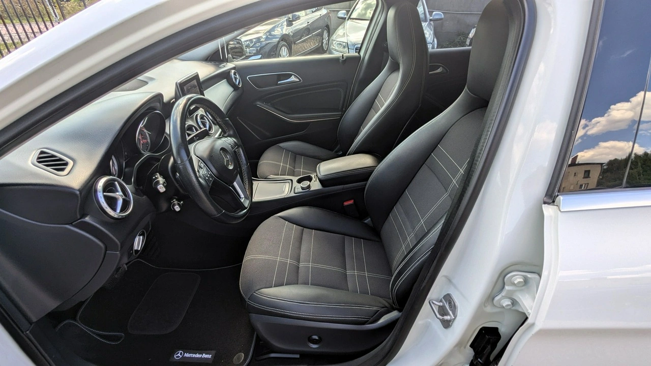 Mercedes GLA 200 - Zdjęcie 13