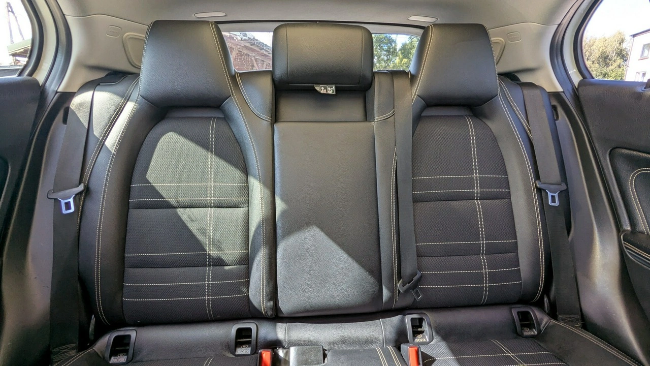 Mercedes GLA 200 - Zdjęcie 16